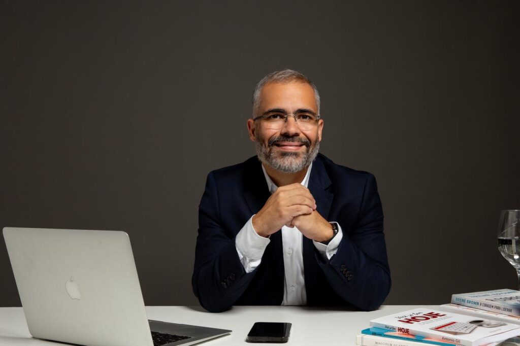 Antonio Gil - Instituto Ágil Educação Executiva